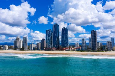 Gold Coast üzerinde Broadbeach Sunny görünümü