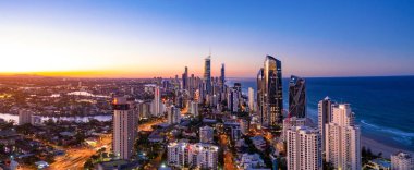 Altın Sahil görünüm Surfers Paradise panoramik günbatımı görünümü