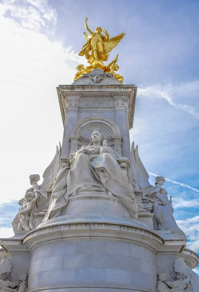 Marmeren Beeldhouwwerk Van Koningin Victoria Victoria Memorial Voor Buckingham Palace — Stockfoto