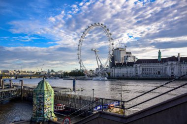 Görünümünü London Eye Westminster Bridge, Londra, İngiltere, Birleşik Krallık