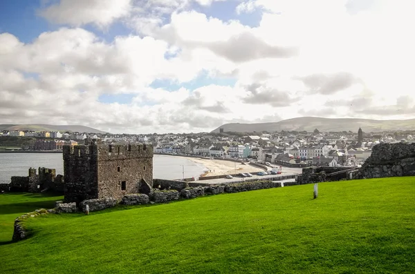 Restos Castelo Casca Alto Colina Construída Por Vikings Com Fundo — Fotografia de Stock