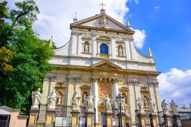 Aziz Peter ve Paul Church, Polonya 'nın başkenti Krakow' da Grodzka caddesinde bulunan bir Roma Katolik, Polonya Barok kilisesi.