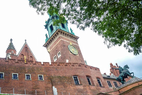 Torre Relógio Sigismund Wawel Catedral Com Tadeusz Kosciuszko Monumento Uma — Fotografia de Stock
