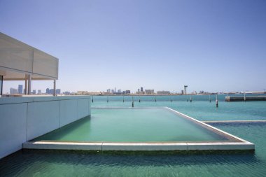 City Abu Dhabi için Birleşik Arap Emirlikleri Abu Dhabi Louvre görüntülemek