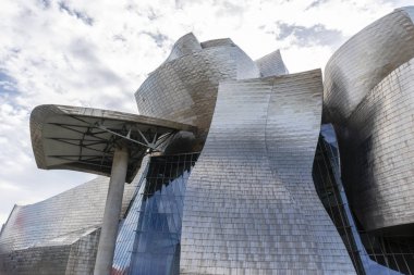Bilbao Guggenheim müzesinin cephesi, İspanya - Avrupa