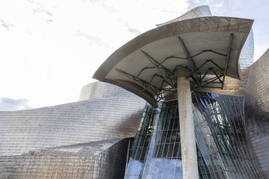 Bilbao Guggenheim müzesinin cephesi, İspanya - Avrupa