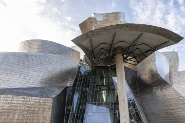 Bilbao Guggenheim müzesinin cephesi, İspanya - Avrupa