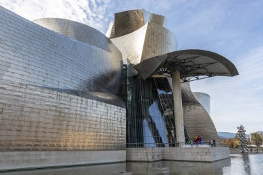 Bilbao Guggenheim müzesinin cephesi, İspanya - Avrupa
