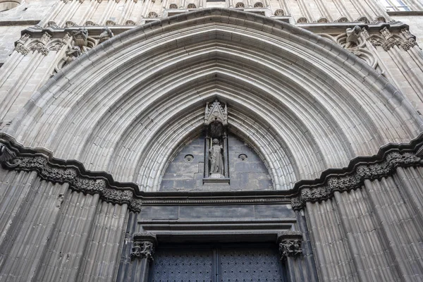 Wajah Gereja Abad Pertengahan Jalan Carrer Dels Comtes Kuarter Gothic — Stok Foto