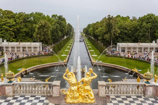 Peterhof, St. Petersburg, Rusland — Stockfoto