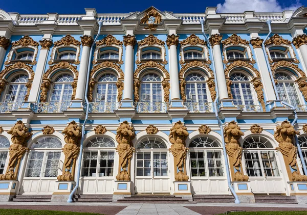 凯瑟琳宫的丰富装饰外观 位于俄罗斯圣彼得堡普希金 察尔科塞洛联合国教科文组织世界遗产 — 图库照片
