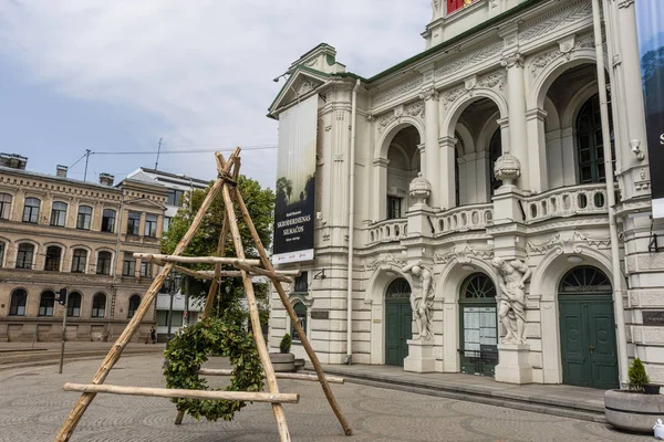 Fasáda Lotyšského národního divadla v Rize, Lotyšsko — Stock fotografie