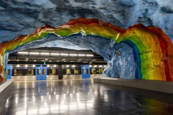 Interior da estação de metro Stadion (1973) em Estocolmo, Suécia — Fotografia de Stock