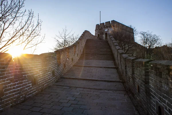 Zonsopgang bij de Grote Muur in Mutianyu - China — Stockfoto