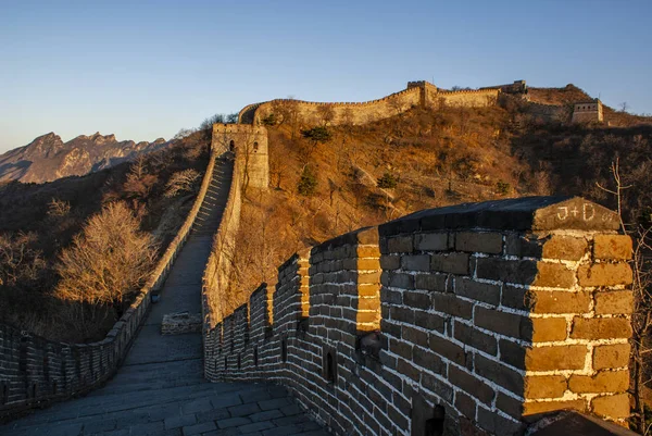 Lever de soleil à la Grande Muraille de Mutianyu - Chine — Photo