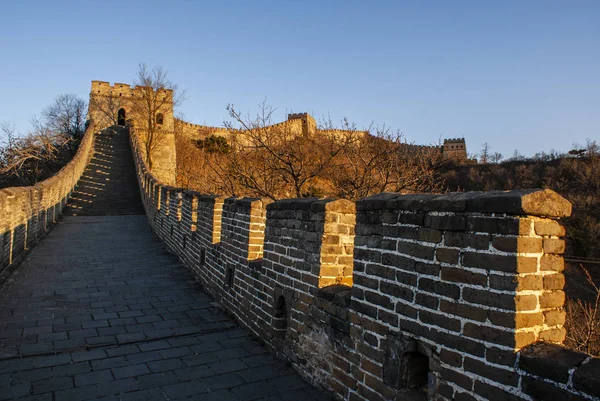 Восход солнца у Великой стены в Мутьянью - Китай — стоковое фото