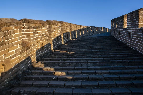 Nascer do sol na Grande Muralha em Mutianyu - China — Fotografia de Stock