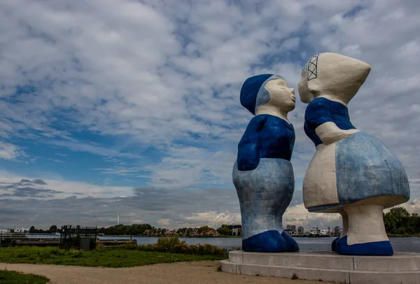 Kissing Couple Xxxl Kussend Paar Saske Van Der Eerden Westpoort — Zdjęcie stockowe