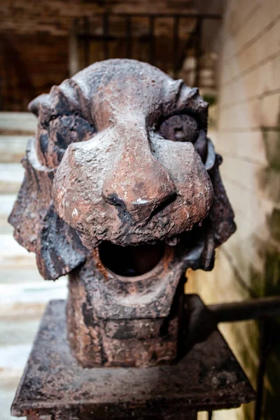 Statua Della Testa Tigre All Interno Fort Boyard Francia Euope — Foto Stock