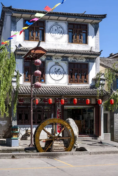 Dali, Yunnan, Çin ve Asya 'nın tarihi merkezinde eski bir Çin evi.