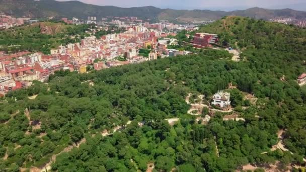Ünlü Park Guell Barselona dan havadan görünümü — Stok video