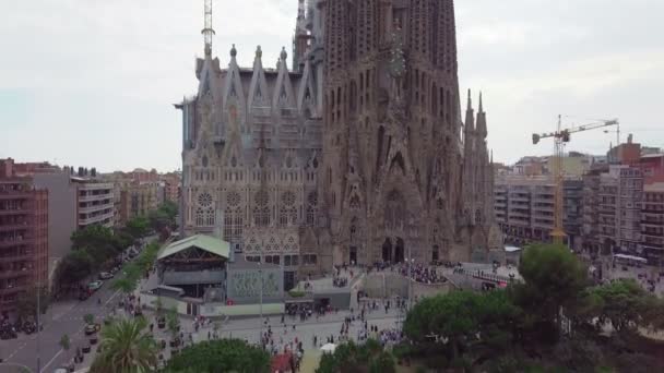 Barcelona. Kerk van de Sagrada Familia — Stockvideo