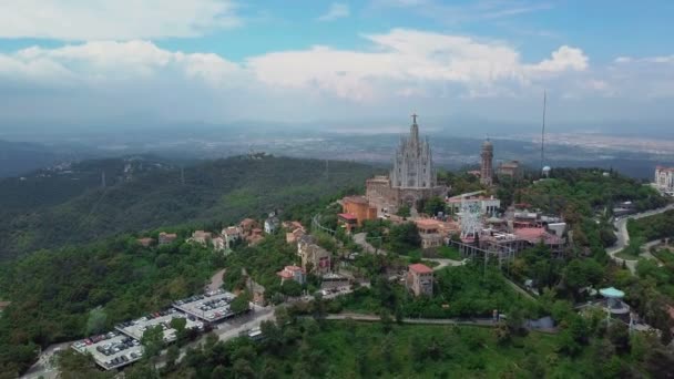 Aerial skyline of Barcelona from Tibidabo mountain — Stock Video