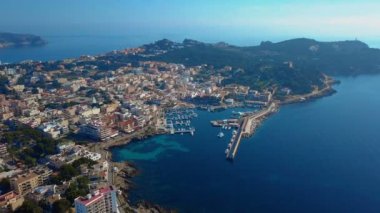 Havadan görünümü. Cala Ratjada Mallorca Sahil üzerinde