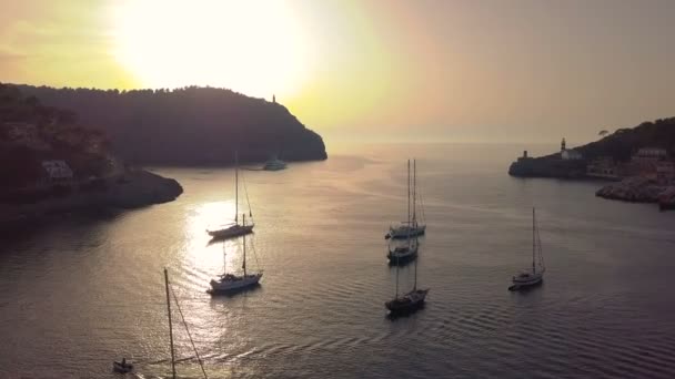 Port de Soller luchtfoto, Mallorca. Middellandse Zee. — Stockvideo