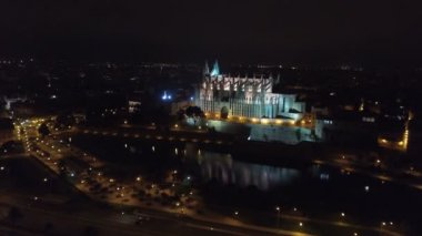Hava görüntüsü. Santa Maria Palma de Mallorca Katedrali