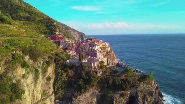 Вид с воздуха на Cinque terre, пять земель — стоковое видео
