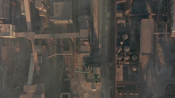空中风景。工业管道向大气的排放 — 图库视频影像