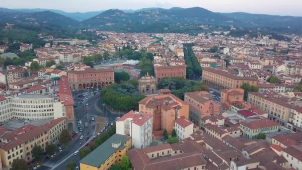 Drohnen-Video aus der Luft - Panoramablick auf Florenz — Stockvideo