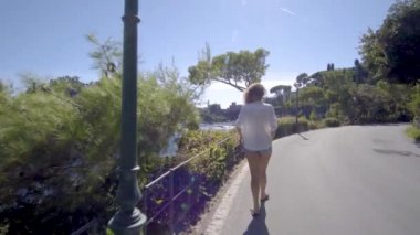 yürüyüş ve defne portofino İtalya üzerinde seyir kız