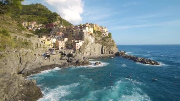 Manarola Village, Cinque Terre Coast Olaszország. Manarola egy kis város La Spezia tartományban, Liguria, Észak-Olaszország és az egyik az öt Cinque terre látnivalók turista látogató Olaszország.