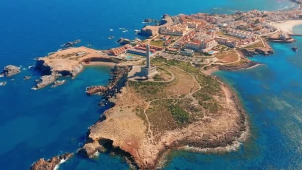 Vista aerea. Faro sull'isola, Spagna Mar Mediterraneo . — Video Stock