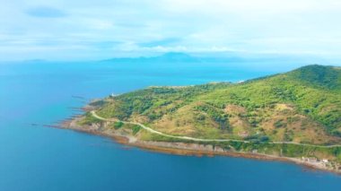 Havadan görünüm. Cebelitarık Boğazı geçişi, Afrika manzarası.