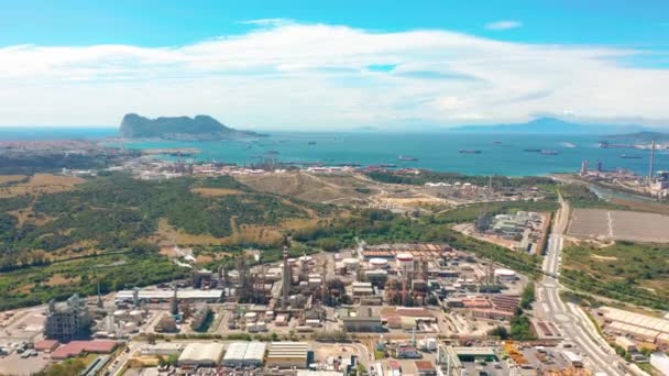 Luchtfoto van Gibraltar, Verenigd Koninkrijk van Groot-Brittannië, Iberisch schiereiland, Europa. — Stockvideo