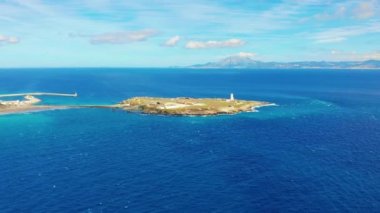 Havadan görünüm. Gibraltar Boğazı, Tarifa limanından görüldü. Arka planda Fas görebilirsiniz.