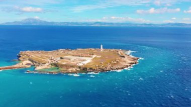 Havadan görünüm. Gibraltar Boğazı, Tarifa limanından görüldü. Arka planda Fas görebilirsiniz.