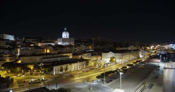 Vista aérea. Centro de Lisboa, Portugal. Caducidad nocturna del casco antiguo histórico, timelapse . — Vídeo de stock