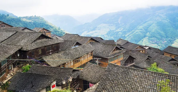 Longsheng Guangxi Eyaleti Çin Bulutlu Havalarda Dağın Üzerinde Geleneksel Çince — Stok fotoğraf