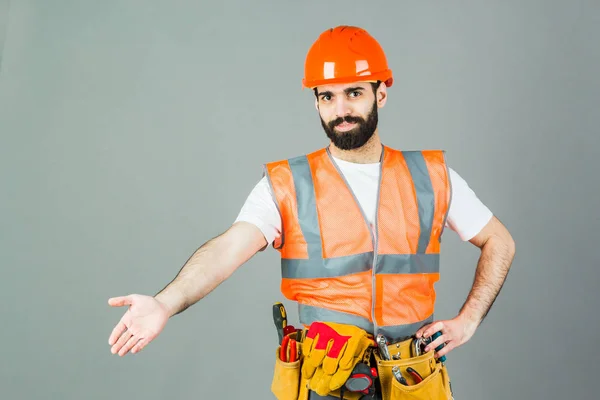 Man Builder Beard Standing Gray Background Copy Space — Stock Photo, Image