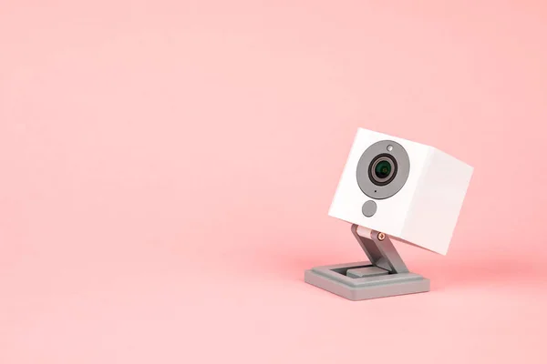 분홍색 배경에 흰색 웹캠, 개체, 인터넷, 기술 공동 — 스톡 사진