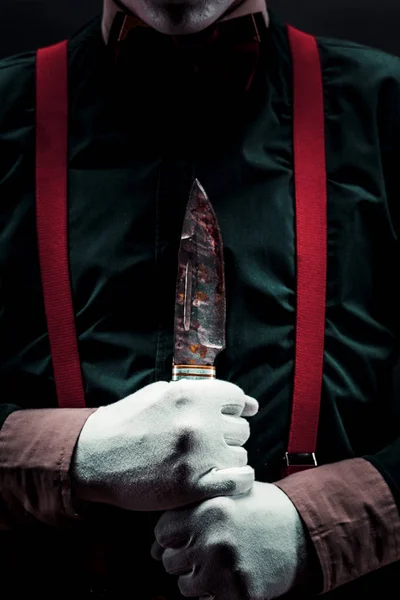 Palhaço e tema de Halloween: palhaço louco com faca na mão isolat — Fotografia de Stock