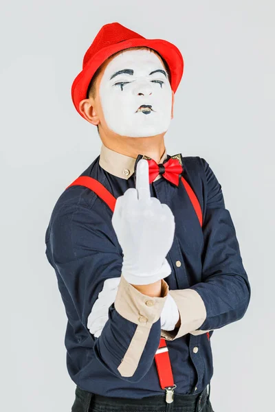 Payaso Con Tirantes Rojos Sombrero Rojo Sobre Fondo Blanco —  Fotos de Stock