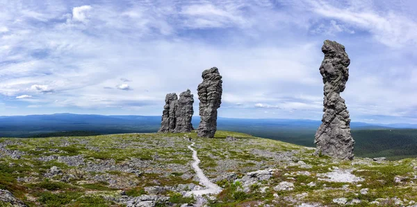 Manpupuner Rusya'nın Kuzey Urallarda muhteşem panoraması. Yolculuk. Panoramik Rusya'nın mucizesi.