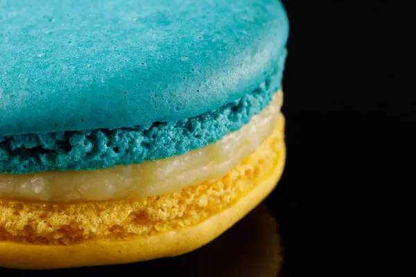 Bright Juicy Delicious Macarons Blue Yellow Color Black Background Close — Stock Photo, Image