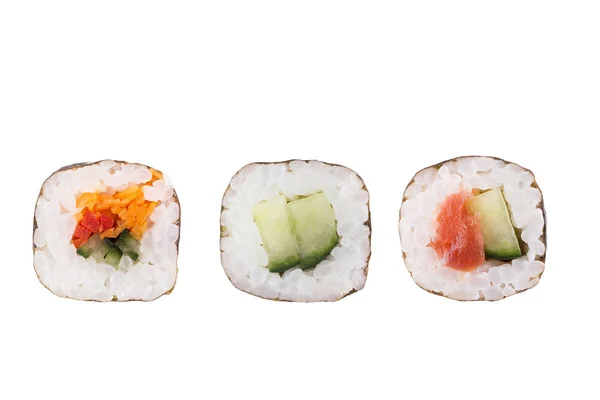 Sushi tekercs izolált fehér alapon. Gyűjtemény. Közeli fel finom japán étel sushi tekercs. — Stock Fotó