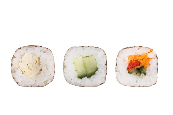 Sushi gulungan terisolasi pada latar belakang putih. Koleksi. Close-up makanan Jepang yang lezat dengan sushi roll . — Stok Foto